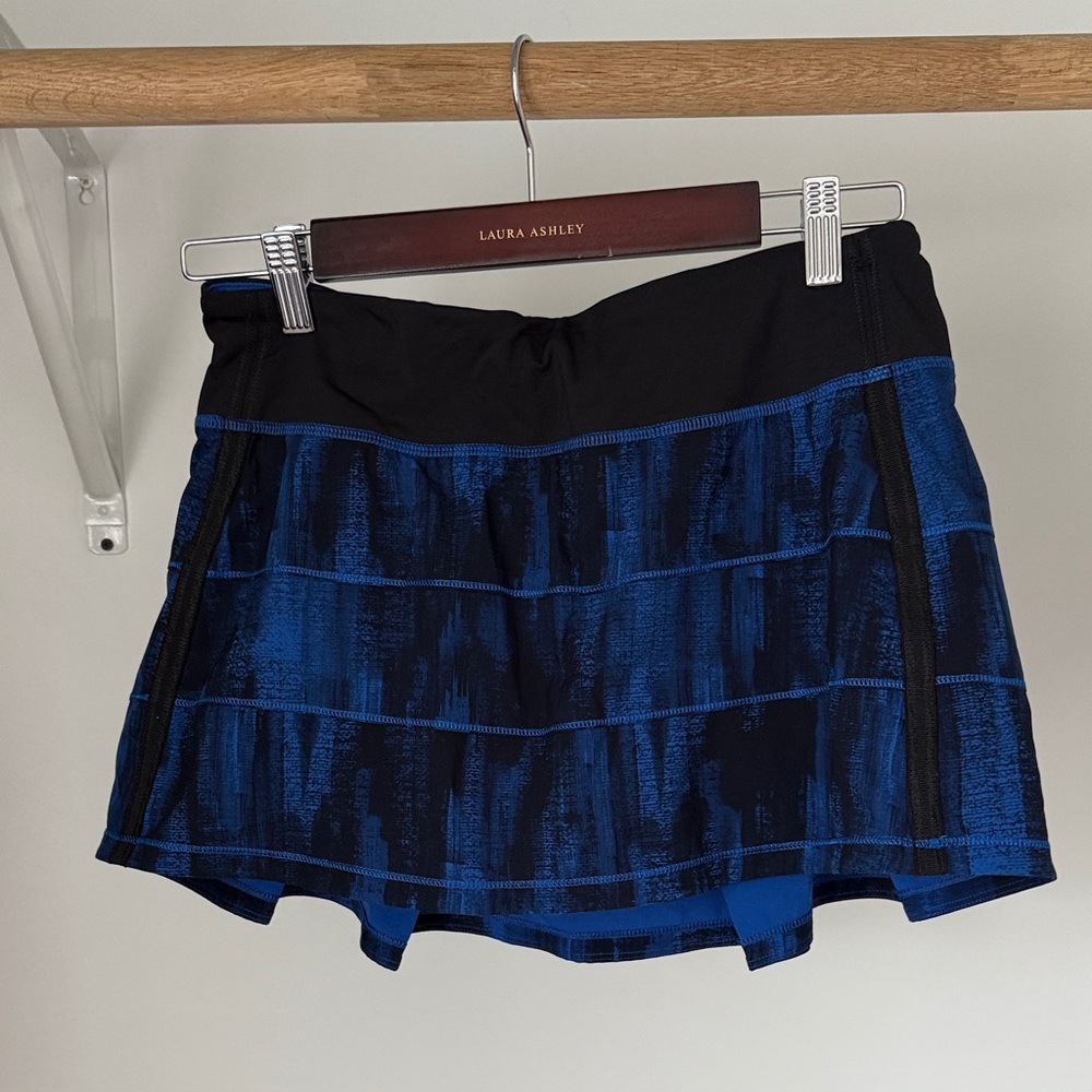 Lululemon Athletica Blue and Black Printed Skirt